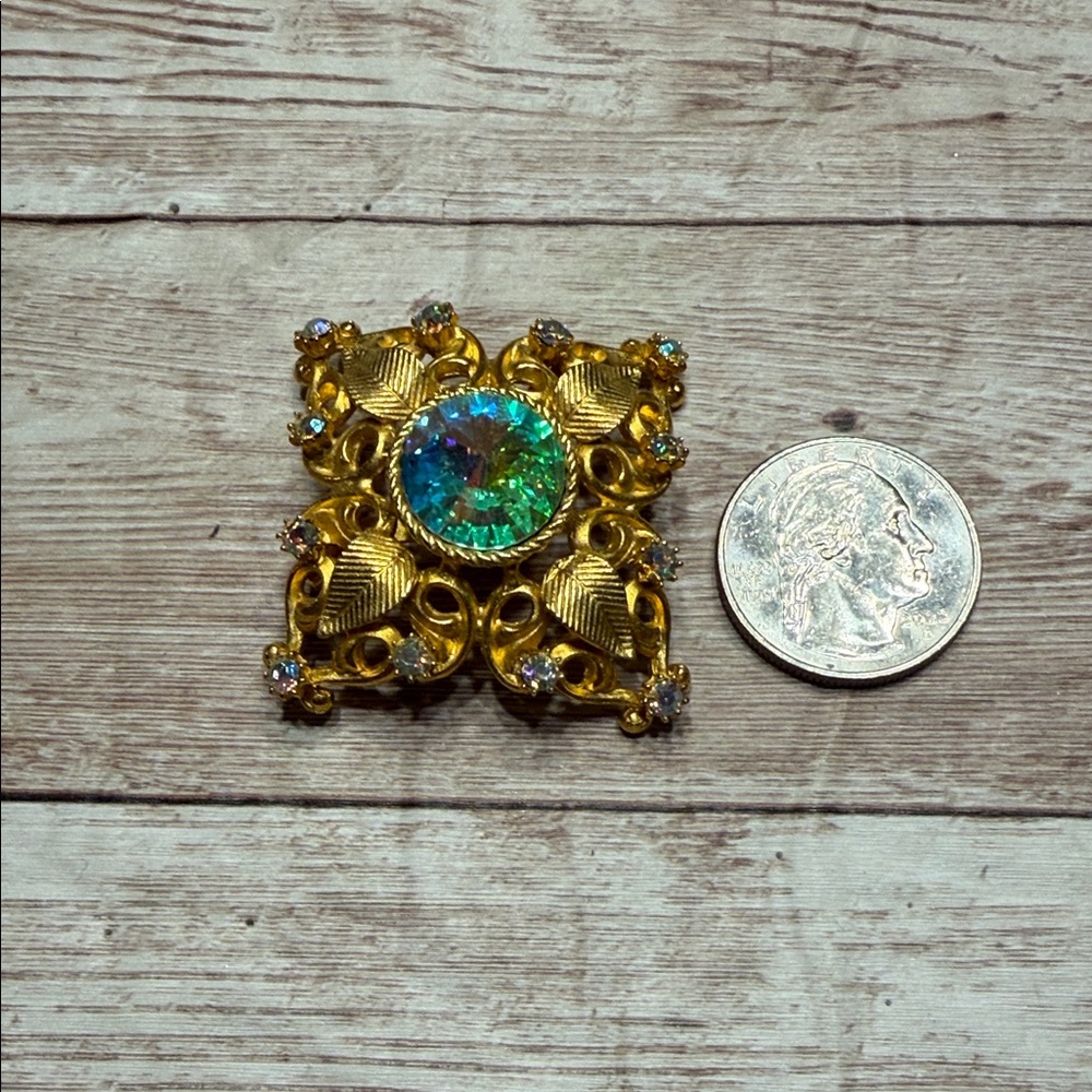 Vintage Gold Tone Brooch with Blue Green Gemstone and Rhinestones - Picture 7 of 7